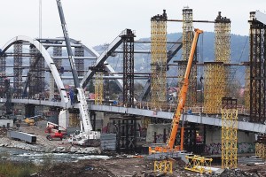 抹茶交易所上新币锁仓引不满，用户称不让提，平台规则引争议